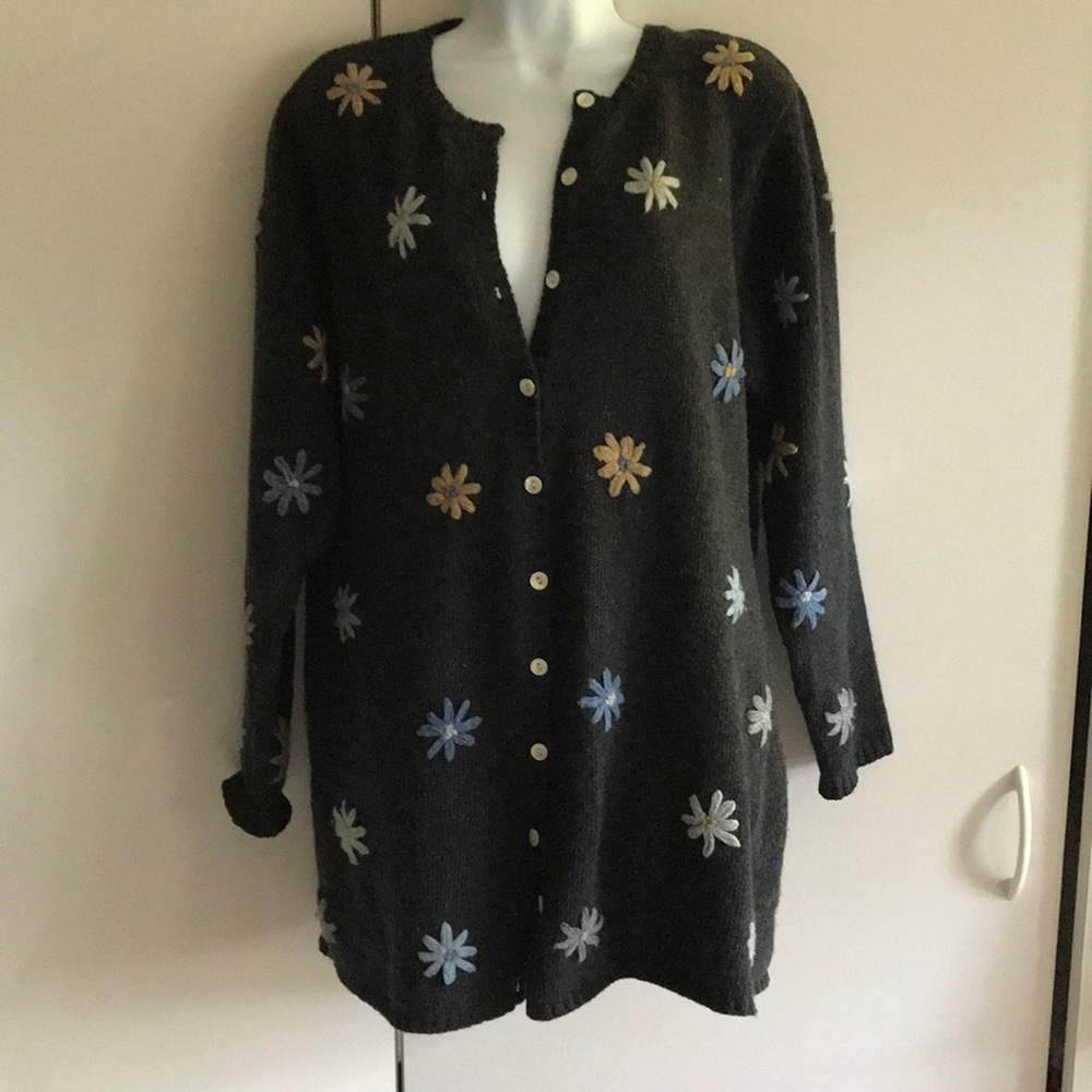 Cardigan:80% wool 20% nylon-Gorgeous flower design
